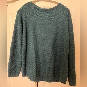 Croft & Barrow Women’s sweater.  Color green, size XXL